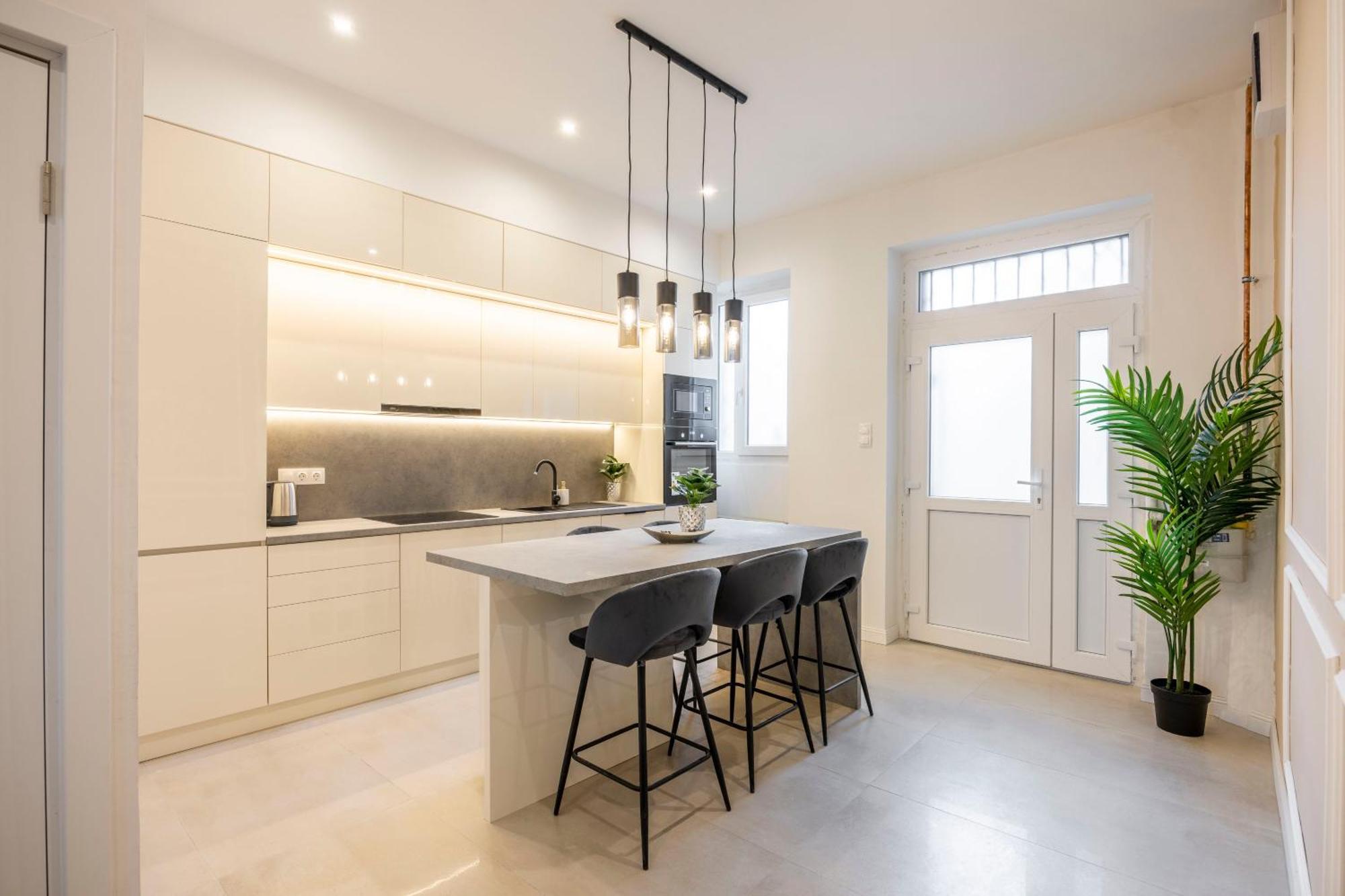 Luxury & Classy Central Apartment With 3Bedrm, 2Bathrm Будапешт Экстерьер фото